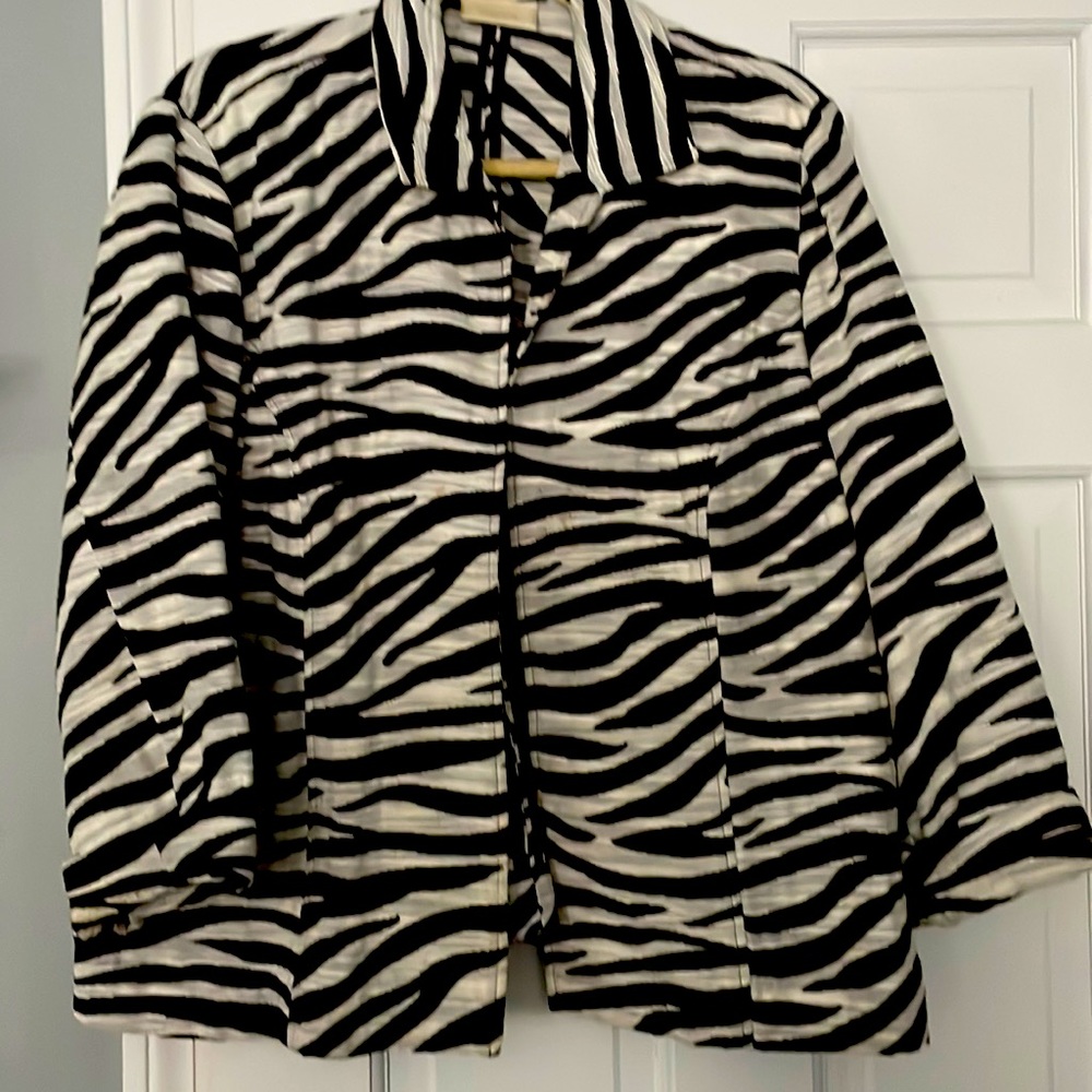 Chicos cuffed jacket.